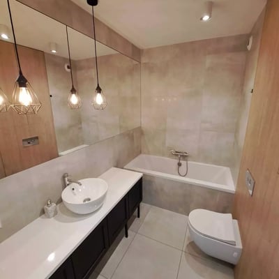 Alquiler a largo plazo, Varsovia, Białołęka: apartamento de 2 habitaciones, 45 m²