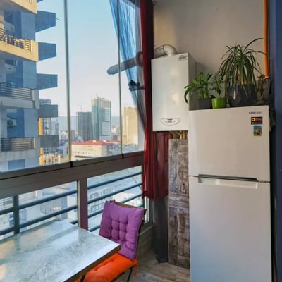 Alquiler de estudio a largo plazo en Batumi, calle Pirosmani 18C