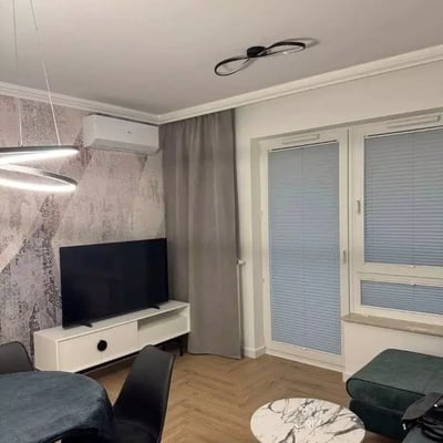 Alquiler a largo plazo, apartamento de 2 habitaciones, 44 m², Varsovia, distrito de Praga-Południe, calle Optyków
