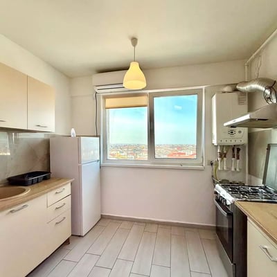 Long-term rental: one-bedroom apartment with studio kitchen, 5th floor, Militari Residence, Bucharest