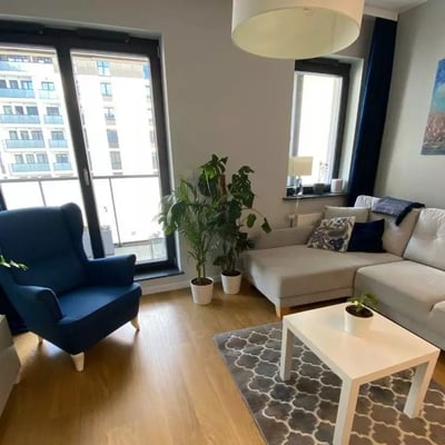 Alquiler a largo plazo de apartamento de 2 habitaciones en Varsovia, distrito Wola, Polonia