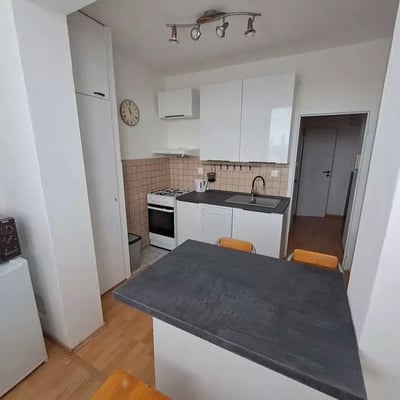 Alquiler a largo plazo de apartamento de 1 habitación en el distrito Ružinov, Bratislava, Eslovaquia