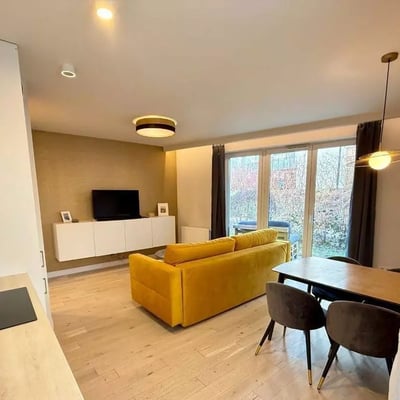 Alquiler a largo plazo de apartamento de 2 habitaciones en Cracovia, distrito Ruczaj, Polonia