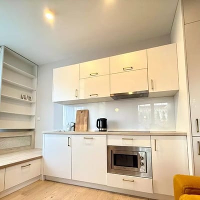 Alquiler a largo plazo de apartamento de 2 habitaciones en Cracovia, distrito Ruczaj, Polonia