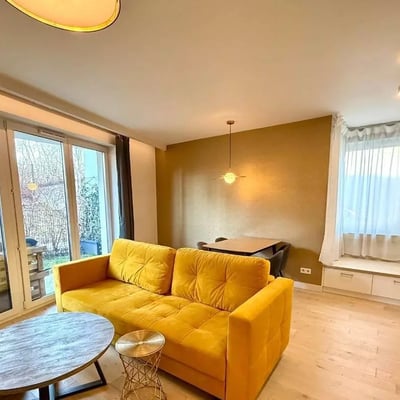 Alquiler a largo plazo de apartamento de 2 habitaciones en Cracovia, distrito Ruczaj, Polonia