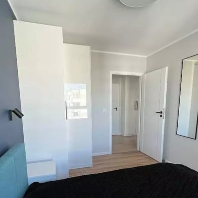 Long-term rental of a 4-rooms apartment in Kraków, Podgórze Duchackie district, Poland