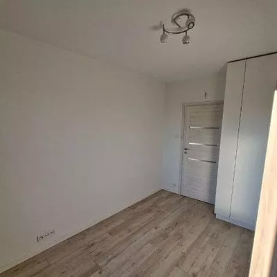 Alquiler a largo plazo de apartamento de 3 habitaciones en Varsovia, distrito Targówek, Polonia