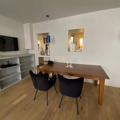 Long-term rental of a 2-rooms apartment in Paris, Trocadéro, France