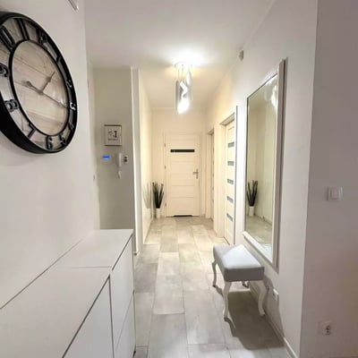 Long-term rental 51 m² apartment with 3 rooms, a balcony, and parking in Bemowo, Warsaw
