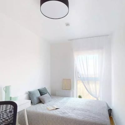Long-term rental 4-room apartment near park and shops, Dębniki district, Kraków