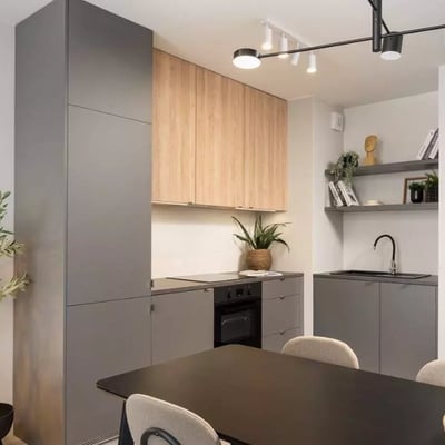 Long-term rental 2-room apartment with air conditioning and parking, Kraków