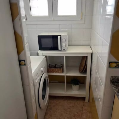 Long-term rental apartment with sea view in Torrevieja (Alicante), 2 bedrooms just 100m from the beach