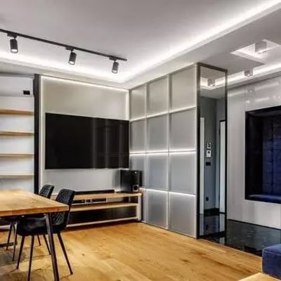 Long-term rental of a modern 3-room apartment in Wola (Warsaw) with a balcony and underground parking