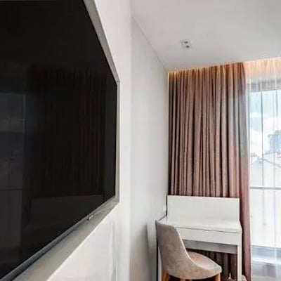 Long-term rental of a modern 3-room apartment in Wola (Warsaw) with a balcony and underground parking