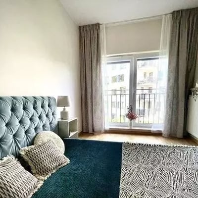 Long-term rental — Spacious 3-room apartment with a balcony, Praga-Południe, Warsaw