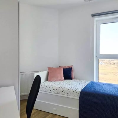 Long-term rental of a 4-room apartment near the park, Krakow
