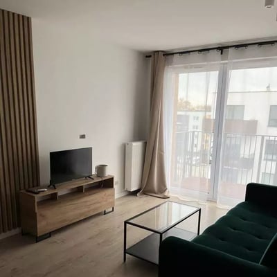 Alquiler a largo plazo de un apartamento de 2 habitaciones en la zona verde de Stabłowice, Breslavia