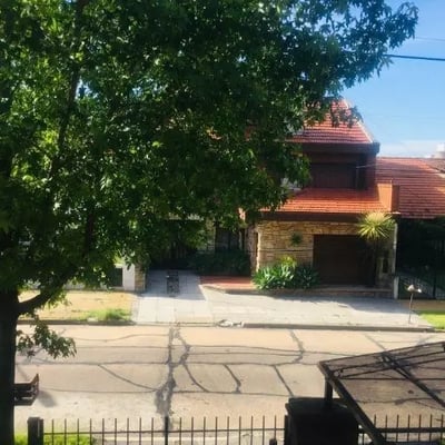 Long-term rental house with pool in Martínez, Buenos Aires