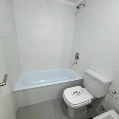 Long-term rental studio with balcony in Las Cañitas, Buenos Aires