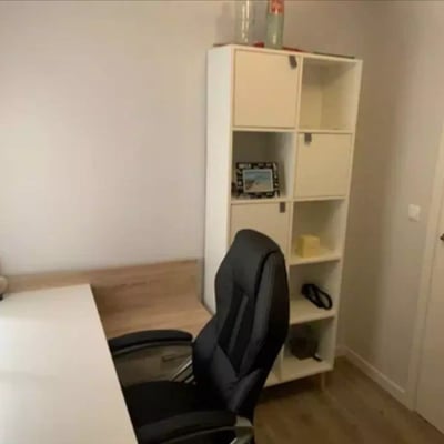 Long-term rental of a spacious apartment 110 m² with AC and parking space in Alicante