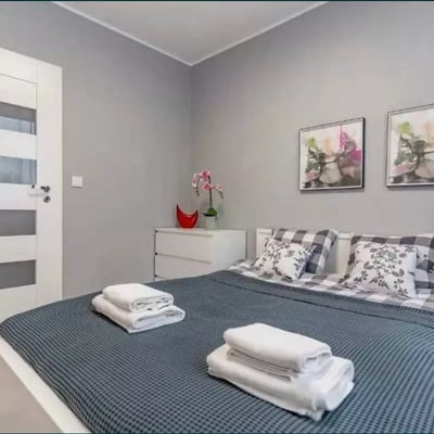 Long-term rental in Wrocław: 2-room apartment, 50 m², with parking and pets allowed