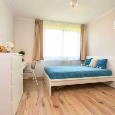 Долгосрочная аренда в Кракове современной 3-комнатной квартиры 65 м² с балконом, район Prądnik Czerwony
