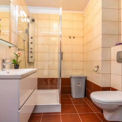Долгосрочная аренда в Кракове современной 3-комнатной квартиры 65 м² с балконом, район Prądnik Czerwony