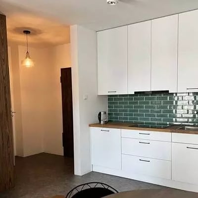 Long-term rental in Warsaw — 2-room 47 m² apartment with spacious balcony and parking, Praga-Południe