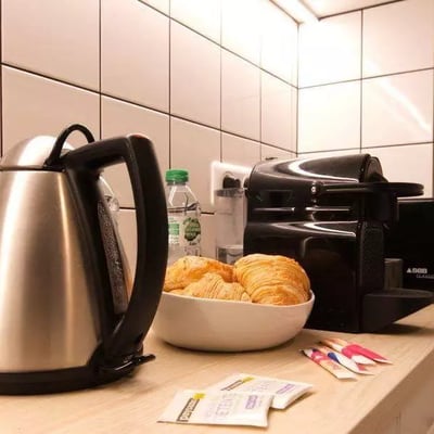 Long-term rental in Paris — 84 m², 3-room apartment with terrace and elevator in the 16th arrondissement