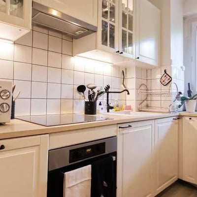 Long-term rental in Paris — 84 m², 3-room apartment with terrace and elevator in the 16th arrondissement
