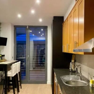 Long-term rental in Alicante — 3-bedroom apartment with terrace & parking, 130 m² near the center