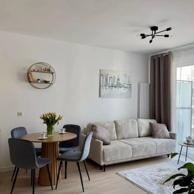 Alquiler a largo plazo de un piso nuevo de 2 habitaciones con balcón y aparcamiento, Ursus, Varsovia