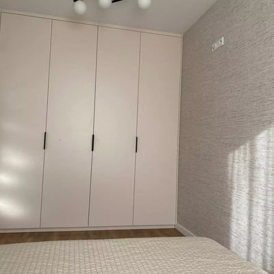 Long-term rental of a 2-room apartment with balcony, air conditioning, parking space in Ursus district, Warsaw