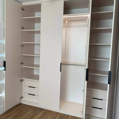 Long-term rental of a 2-room apartment with balcony, air conditioning, parking space in Ursus district, Warsaw