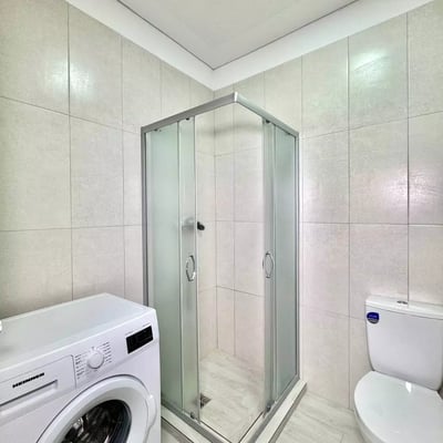 Location à long terme — appartement moderne de type euro deux pièces à Bucarest (Militari Residence)