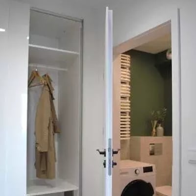 Location à long terme d’un appartement moderne près du centre-ville, Górka Narodowa, Cracovie, Pologne