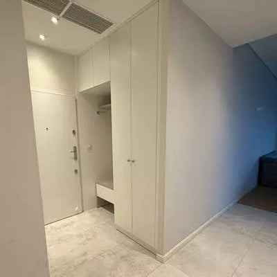 Long-term rental 78 m² apartment with balcony & AC in Wola, Warsaw, Poland