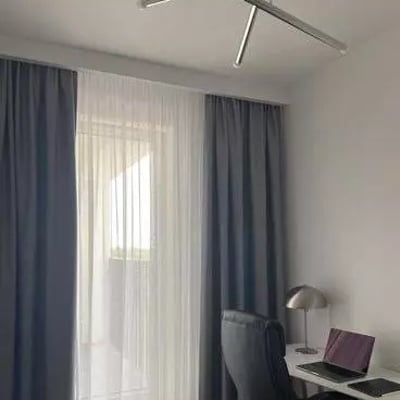 Alquiler a largo plazo de un piso de 54 m² con balcón y aire acondicionado en Praga-Północ, Varsovia, Polonia