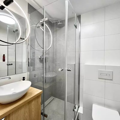 Location à long terme d’un appartement 2 pièces de 41 m² avec balcon, à Żoliborz, Varsovie, Pologne