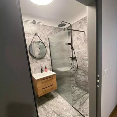 Долгосрочная аренда 2-комнатной квартиры 48 м² на Fort Wola, Варшава, Польша, рядом с метро