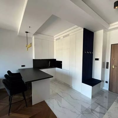Long-term rental of a 40 m² 2-room apartment on Mariana Zdziechowskiego Street, Warsaw, Poland, in a new building with a balcony