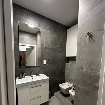 Долгосрочная аренда 3-комнатной квартиры 71,5 м² в Royal Residence, Wilanów, Варшава, Польша, с балконом и паркингом
