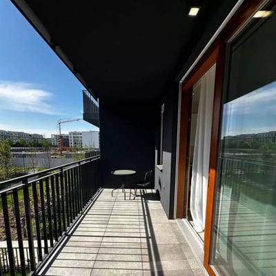 Долгосрочная аренда 3-комнатной квартиры 71,5 м² в Royal Residence, Wilanów, Варшава, Польша, с балконом и паркингом