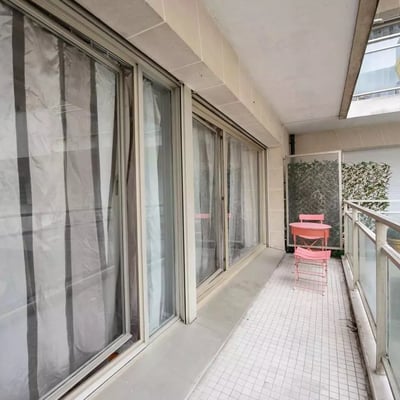 Long-term rental of a 36 m² 2-room apartment with a balcony in the 3rd district of Paris, France