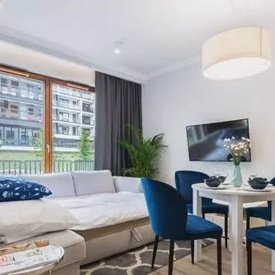 Langzeitmiete 36m² Wohnung mit Balkon in Wola, Warschau, Polen