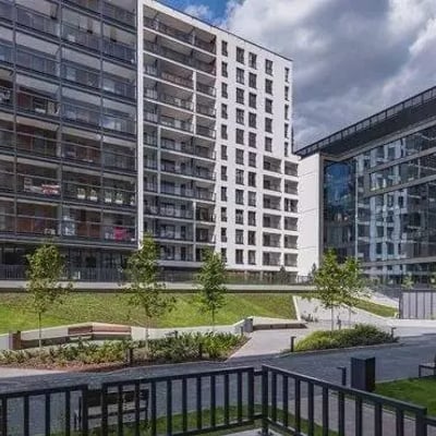 Langzeitmiete 36m² Wohnung mit Balkon in Wola, Warschau, Polen