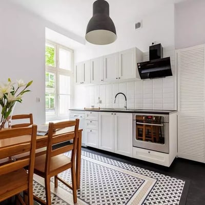 Langzeitmiete 70m² Wohnung mit Abstellraum in Śródmieście, Warschau, Polen