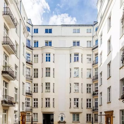 Langzeitmiete 70m² Wohnung mit Abstellraum in Śródmieście, Warschau, Polen