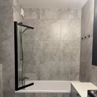 Location longue durée appartement 2 pièces 41 m² avec balcon, rue Domaniewska, Mokotów, Varsovie, Pologne