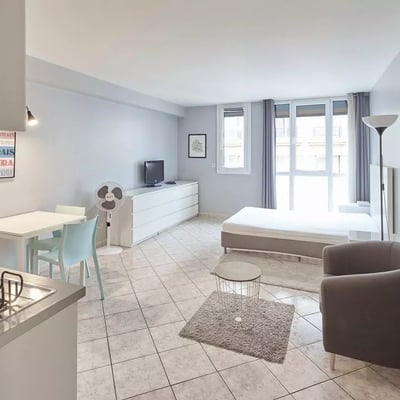 Long-term rental 32 m² studio in the 15th district of Paris, France